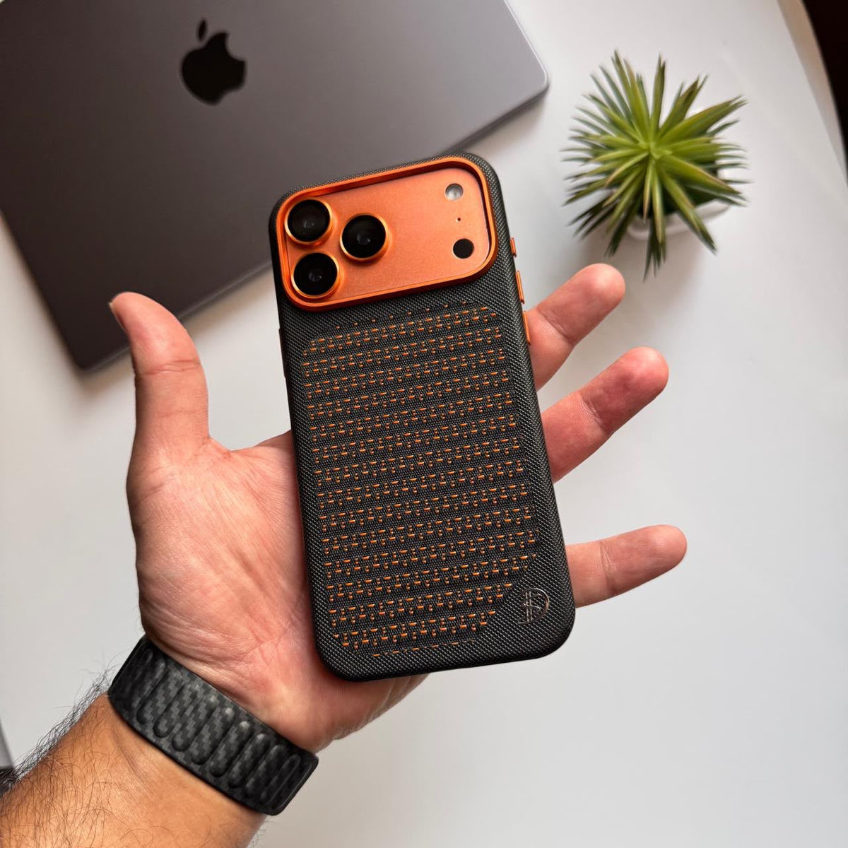 Carrio Durable MagSafe Dots Case (Code CDC83)