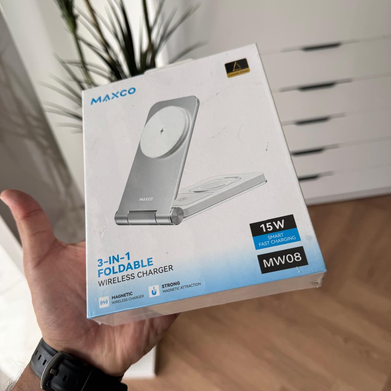 MAXCO 3-IN-1 Foldable Wireless Charger (Code MW08)