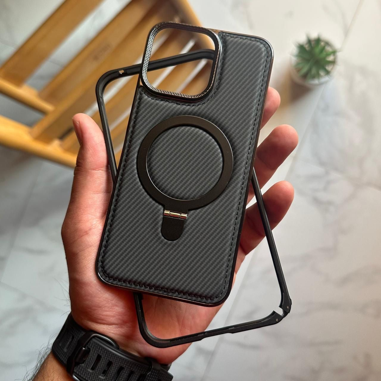 Metal Frame Lock Leather Carbon MagSafe Stand Case
(Code NMC85)