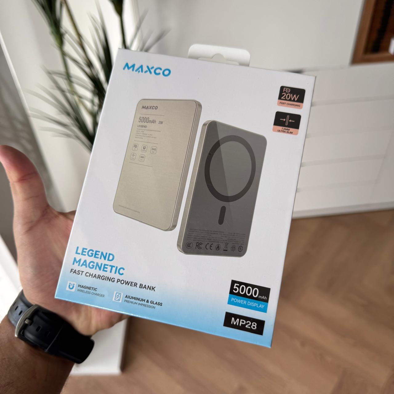 MAXCO Legend Magnetic Fast Charging Power Bank (Code MP28)
