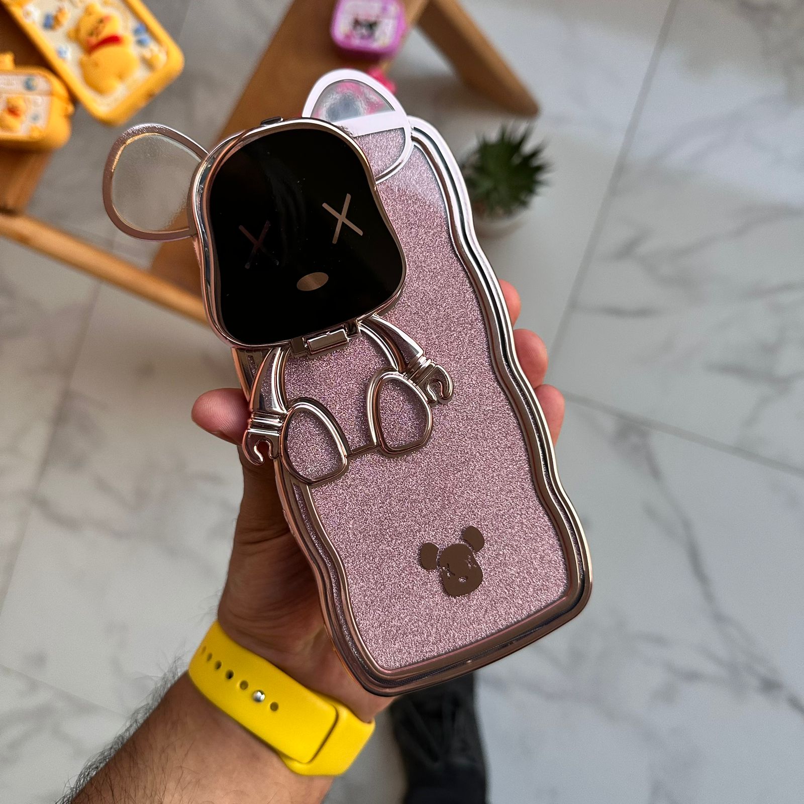 Kaws with Paper Strauss & Mirror Case (Code KSSM8)