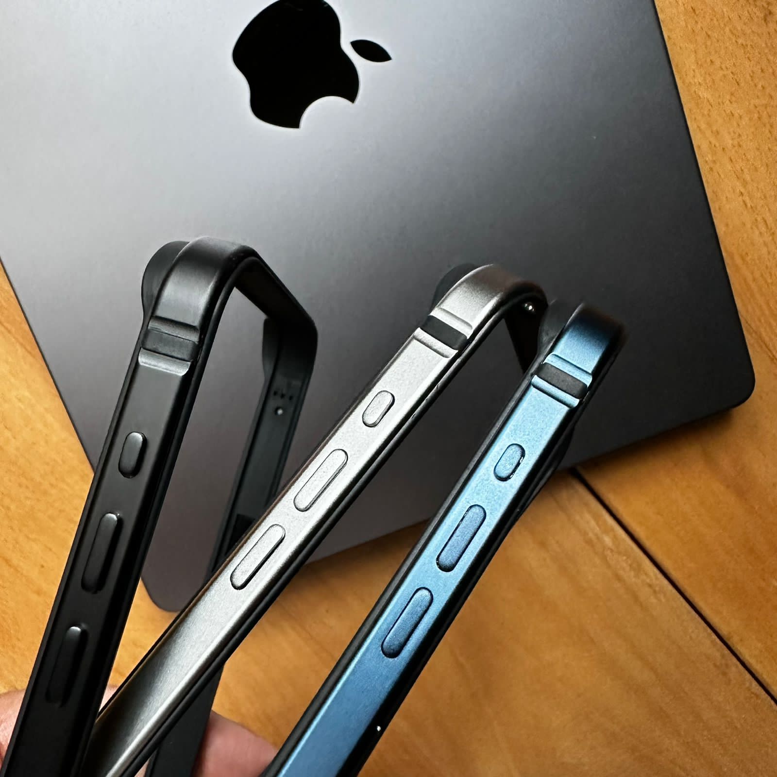 NY Metal Frame Case (Code MFC39)