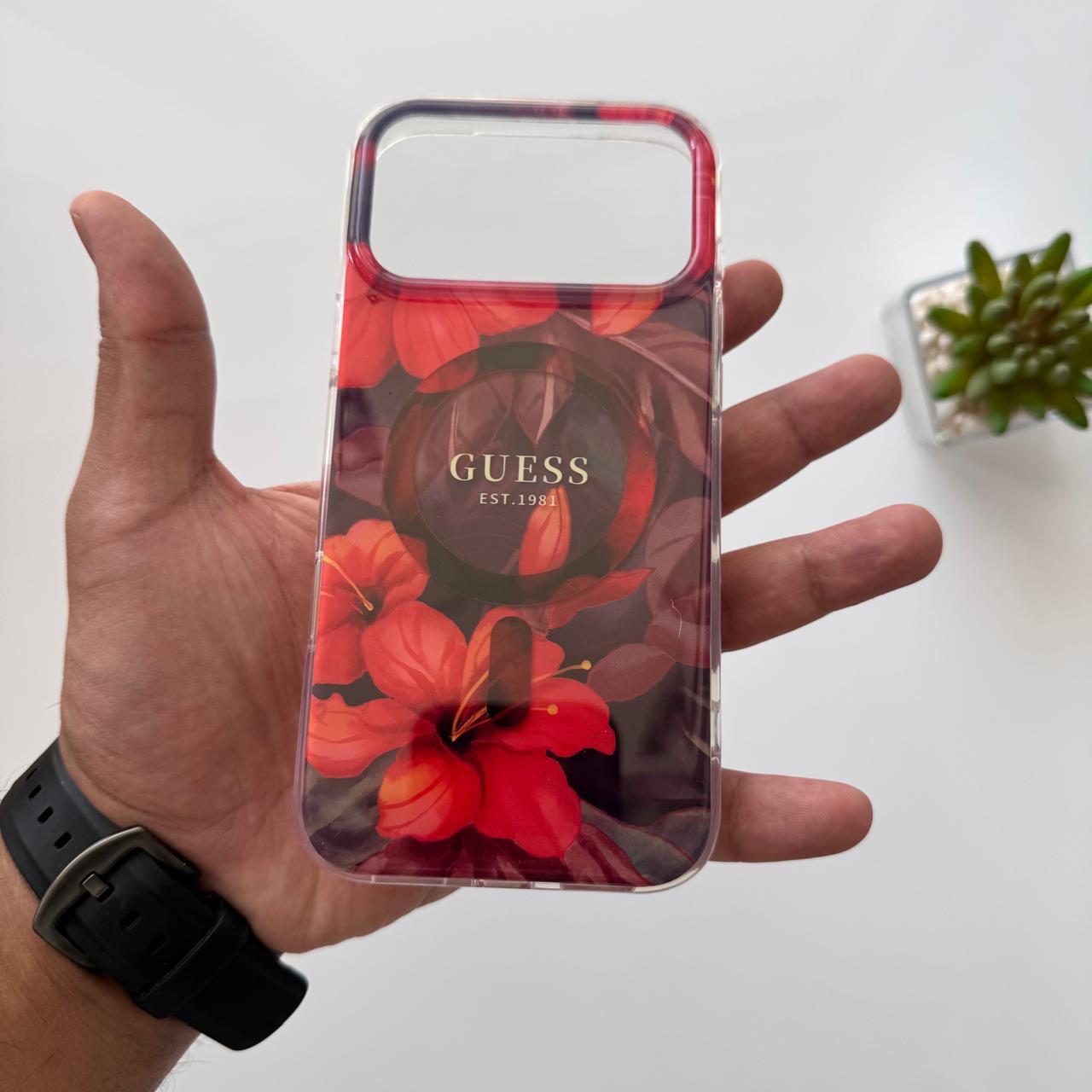 Guess Copy Original Flowers MagSafe Case (Code FLW11)