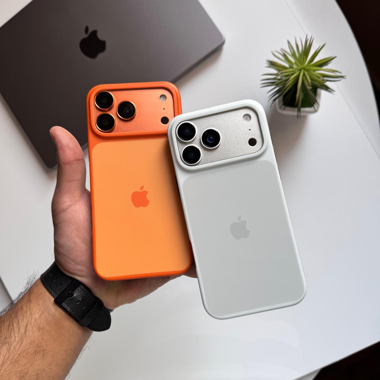 Acrylic Matte 17 Design Case
(Code TRD65)