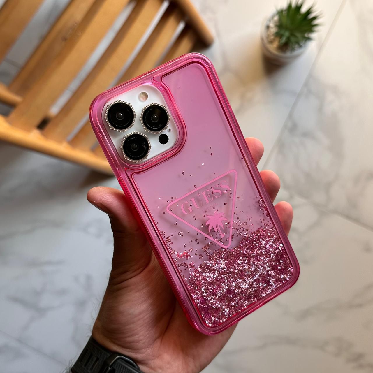 Guess Glitter Liquid Case (Code GES74)