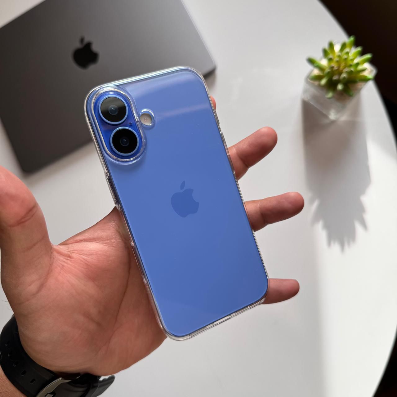 Berlia Hard Slim-fit Clear Case
(Code BRMC4)