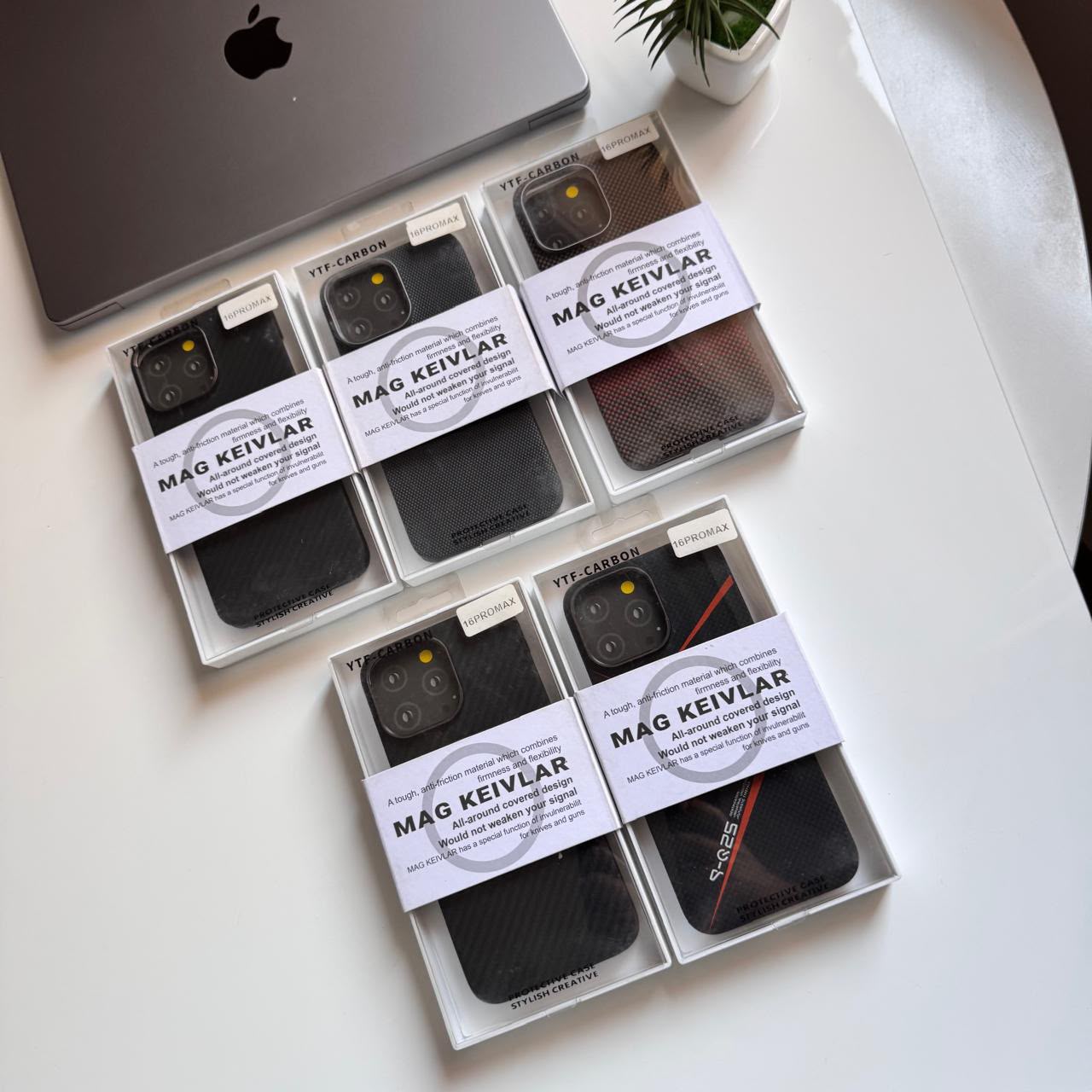 Kevlar Carbon MagSafe Case(Code KCM83)