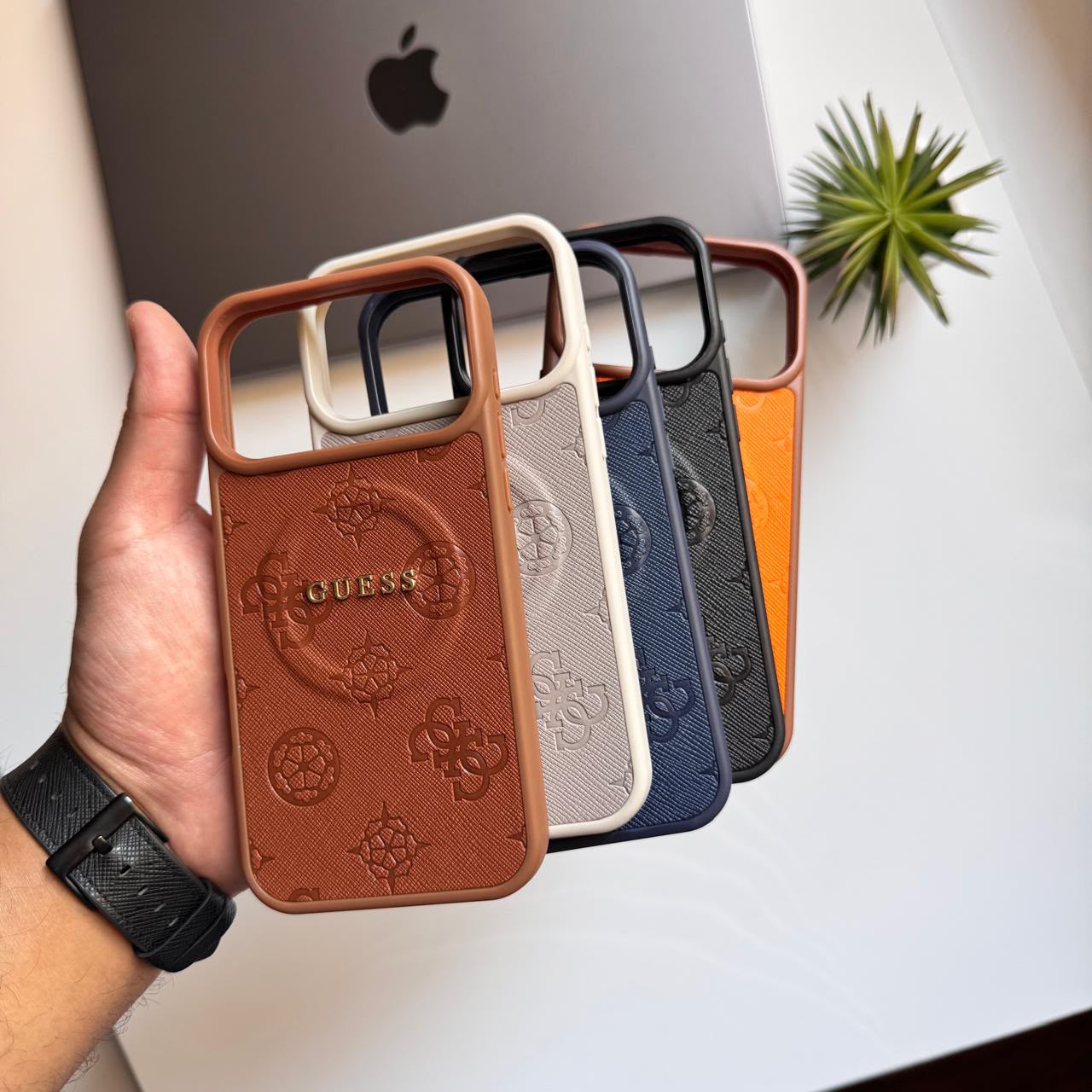 GUESS Leather MagSafe Case(Code GEC88)