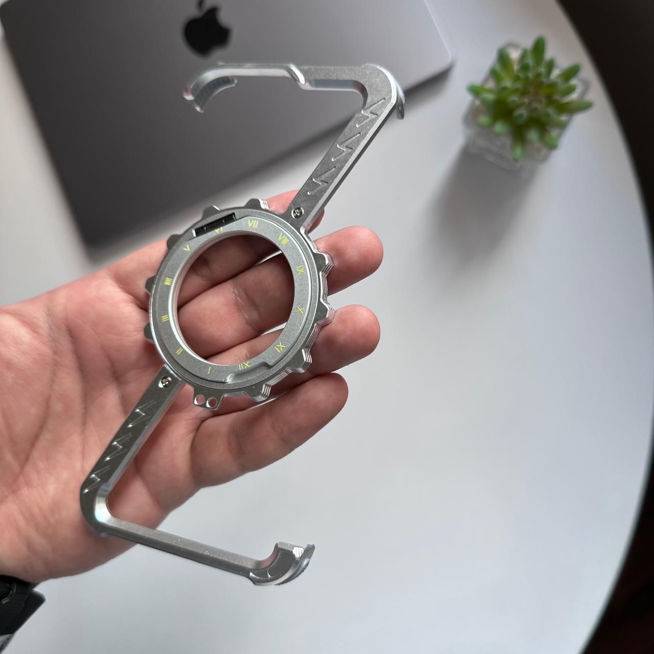 Luxury Settings Z Type Stand MagSafe Aluminium Case(Code ZSM33)
