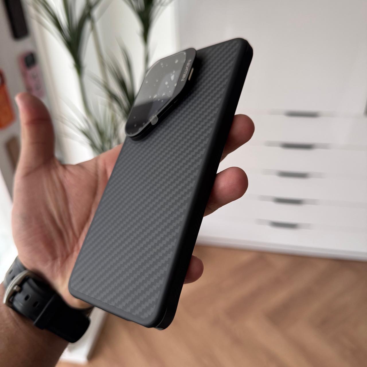 Nillkin Carbon with Camera Protector Case(Code NLC83)
