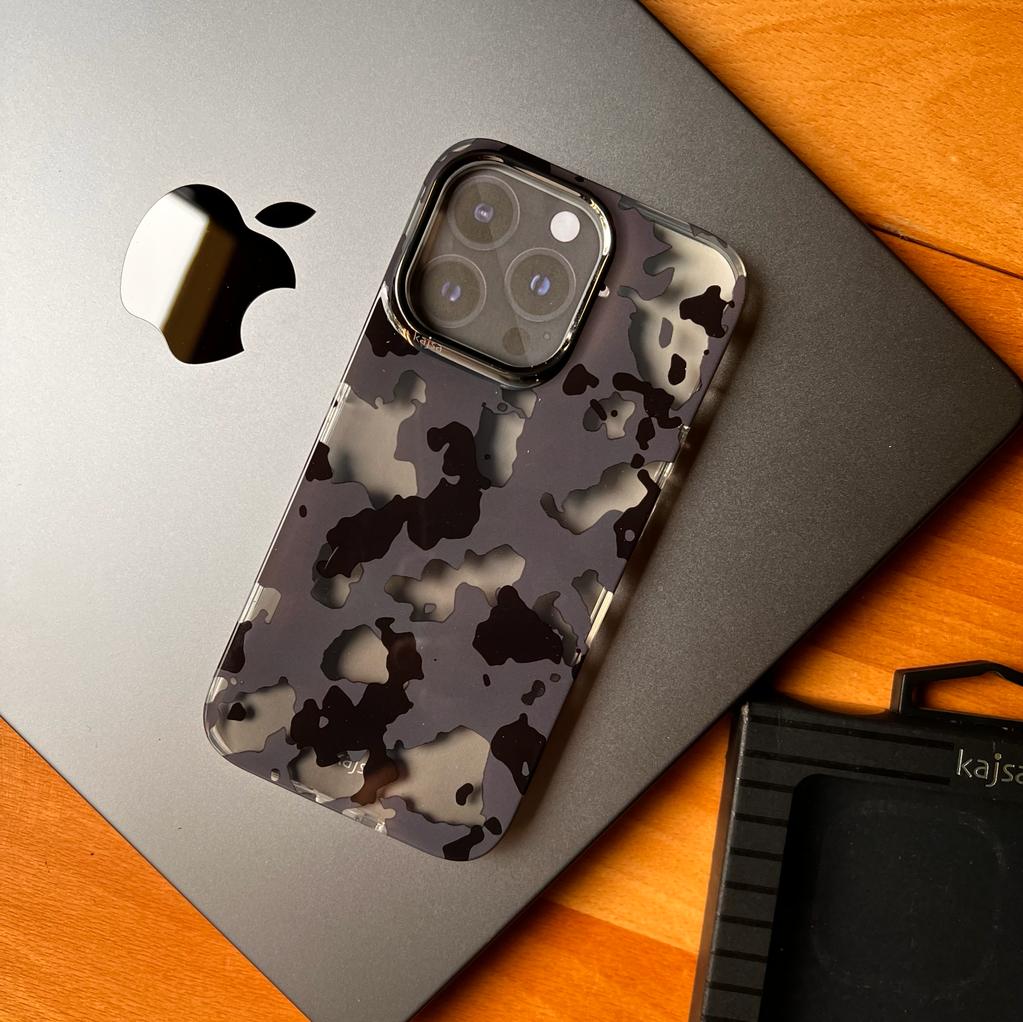 Kajsa Clear Army Hard Acrylic Case
