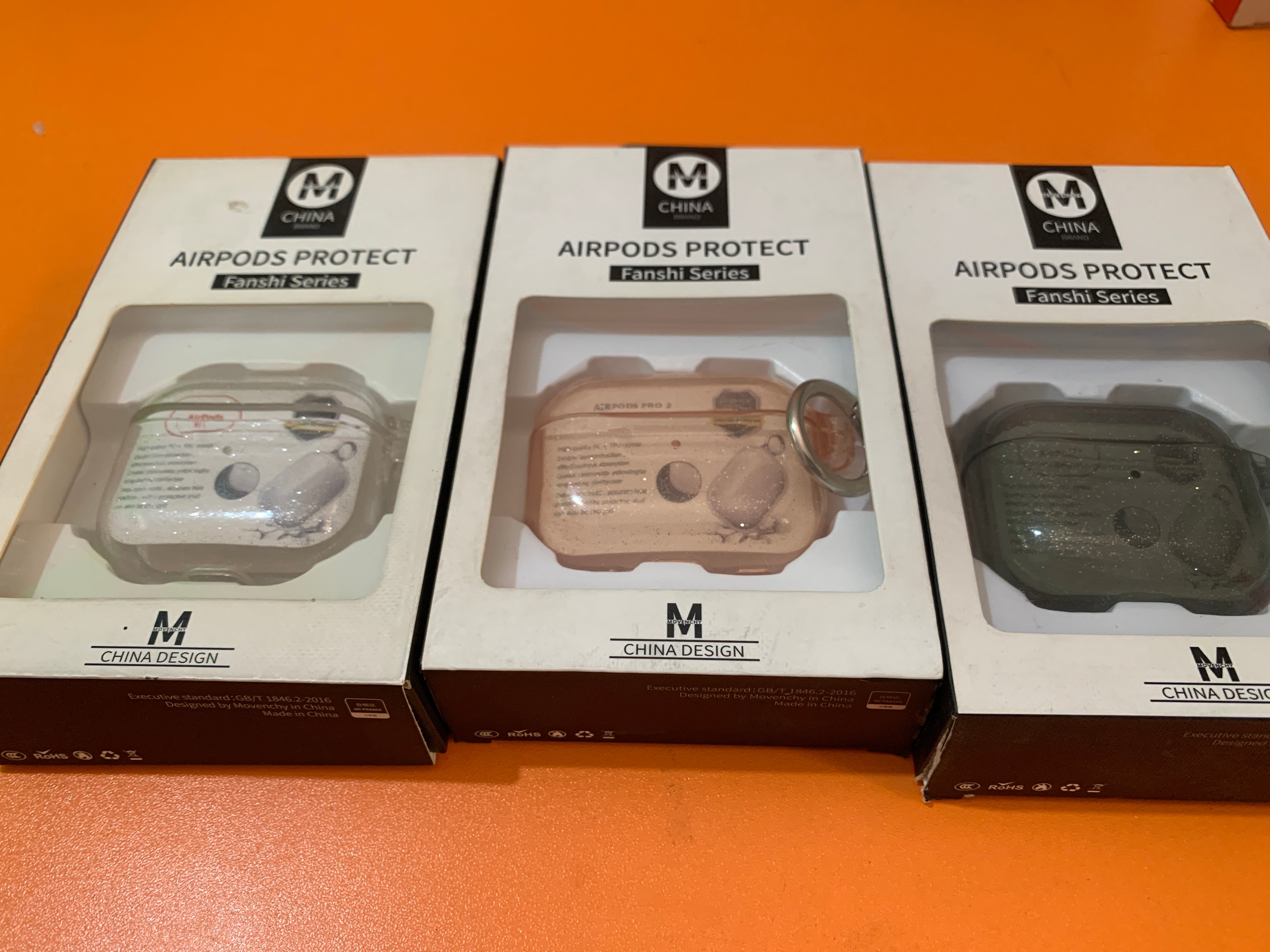 Movenchy case
