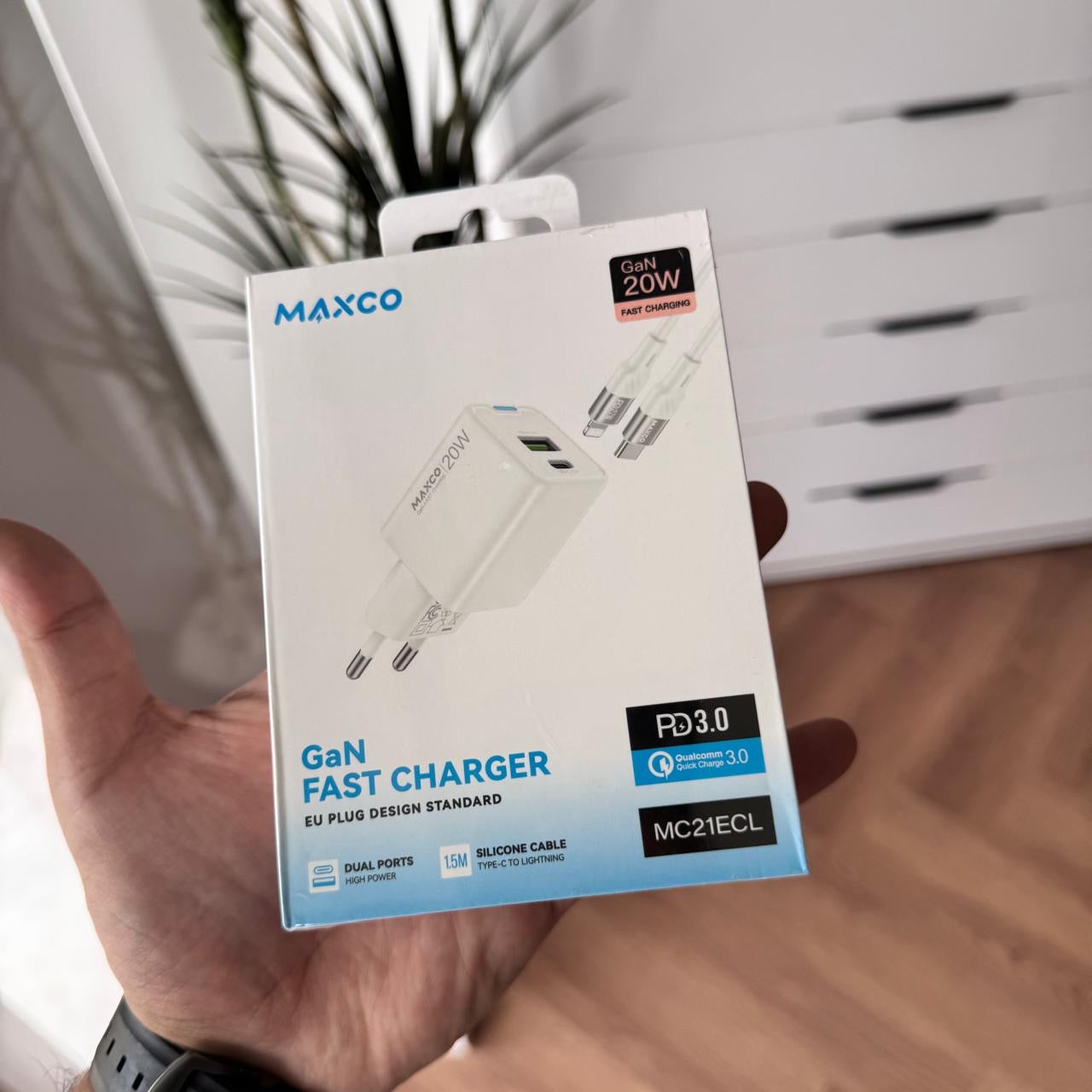 MAXCO GaN Fast Charger EU Plug Design Standard (Code MC21ECL)