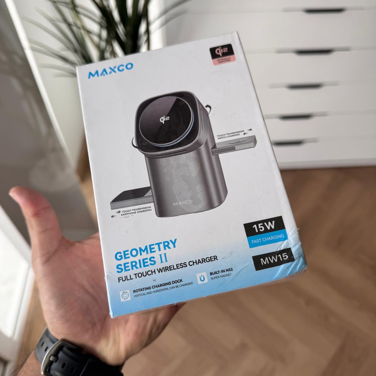 MAXCO Geometry Series II Full Touch Wireless Charger (Code MW15)
