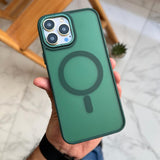 Pure Focus Pixel MagSafe Case (Code DFF84)