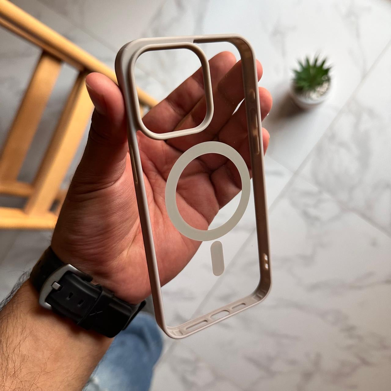 Basic Slim-Fit MagSafe Frame Case 16-12 (Code TBS91)