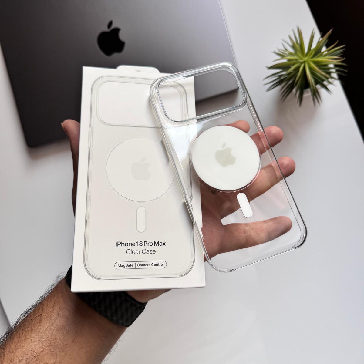 Premium Clear MagSafe Animation Hard Case (Code AMA28)