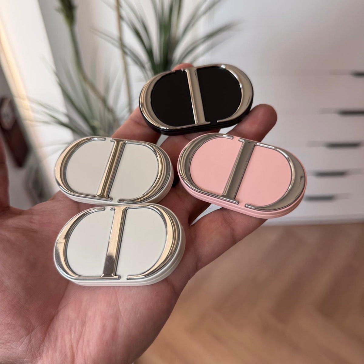 Dior Mirror Holder