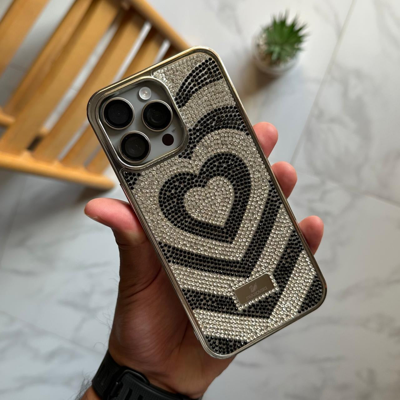 Swarovski Hearts Strauss Case
(Code SWV49)