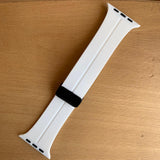Modern Magnetic Silicone Band For Apple Watch (Code MMS89)