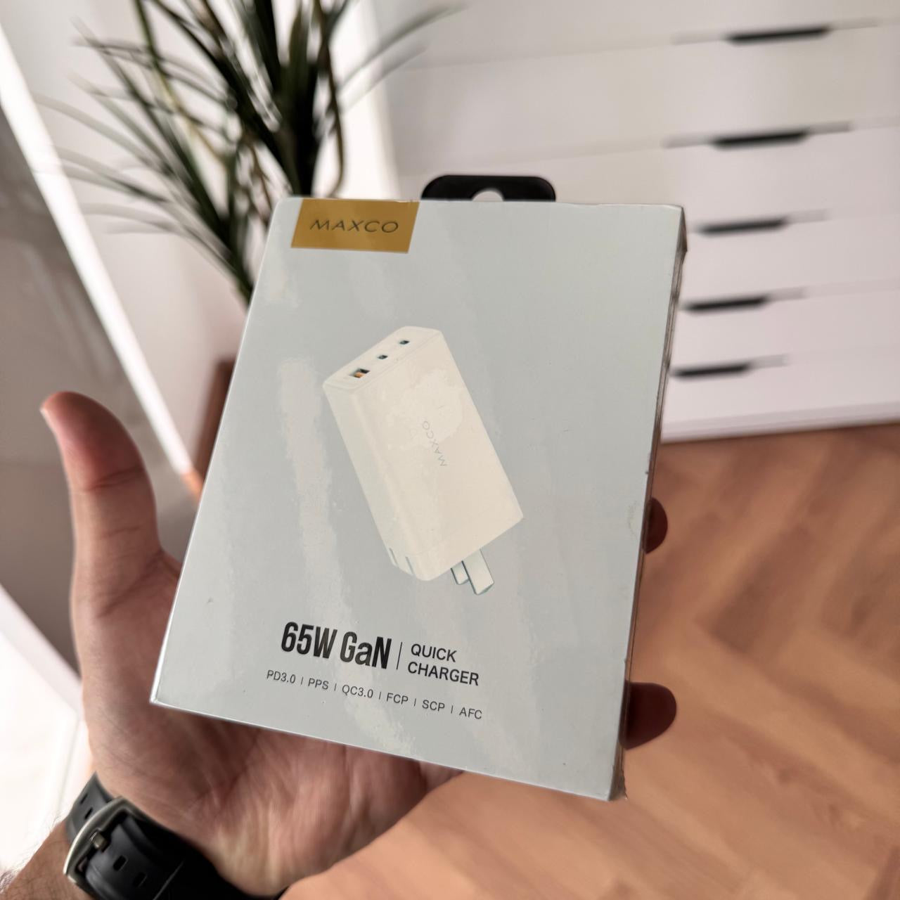 MAXCO 65W GaN Quick Charger Adapter