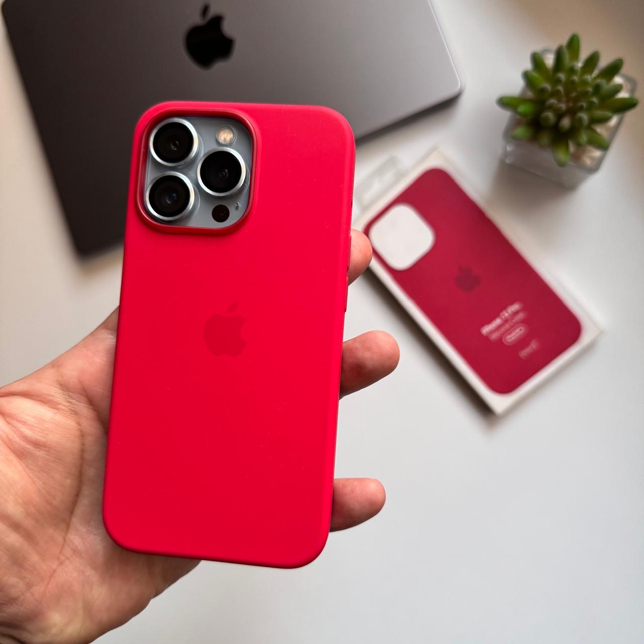 Apple Premium & Silicone Case (Code AM90)