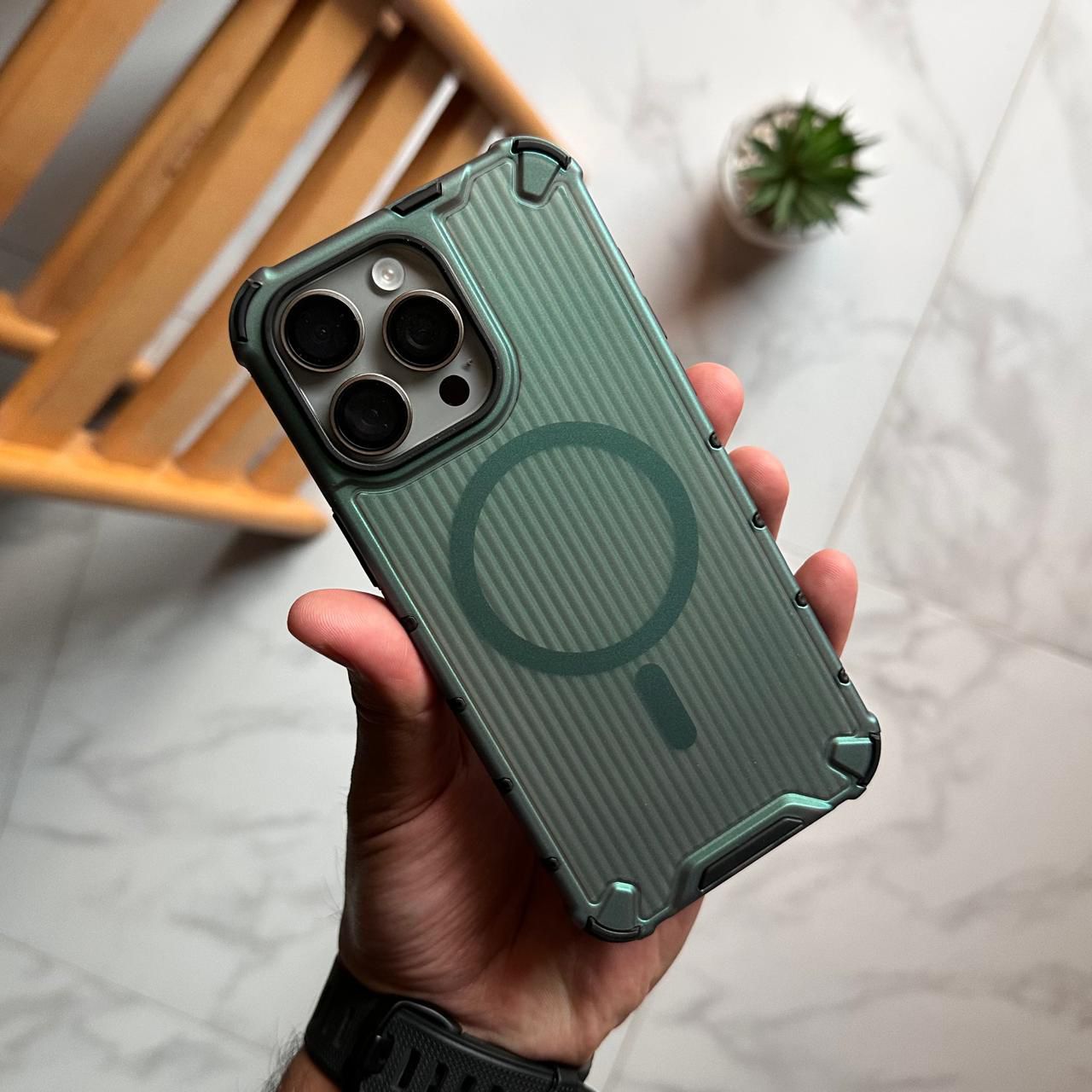 Defender Polygon Pure Matte MagSafe Case (Code DFN25)