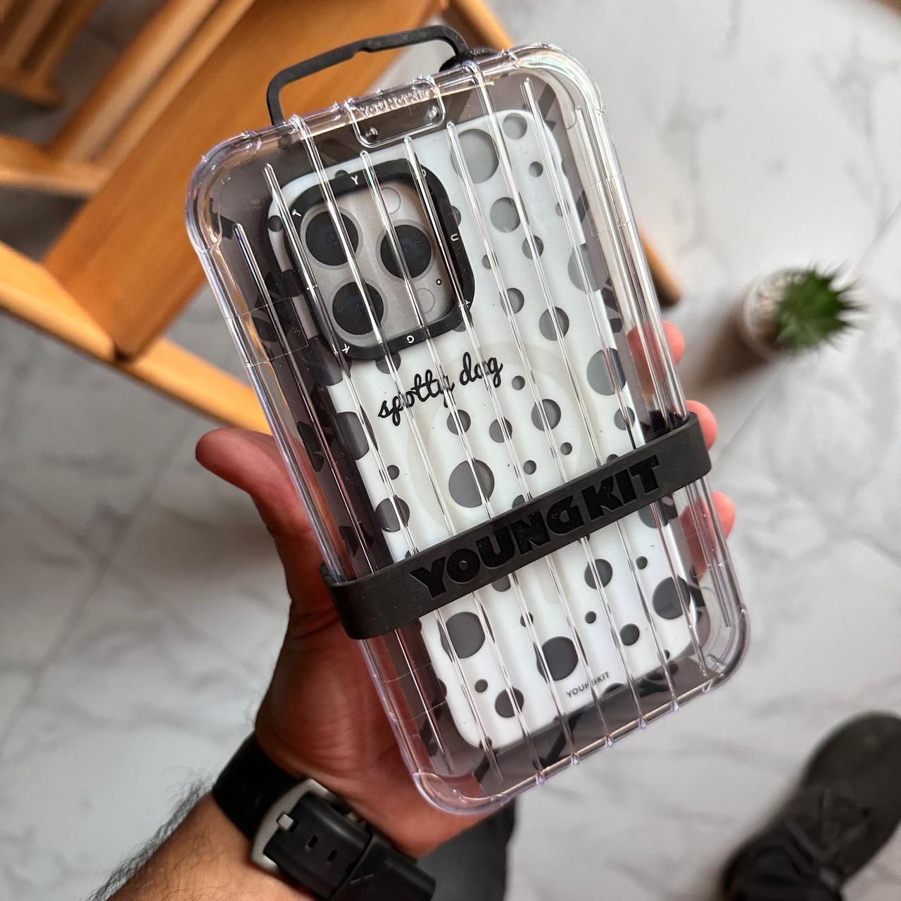 YongKit Original MagSafe Spotty dog Case (Code YKM63)