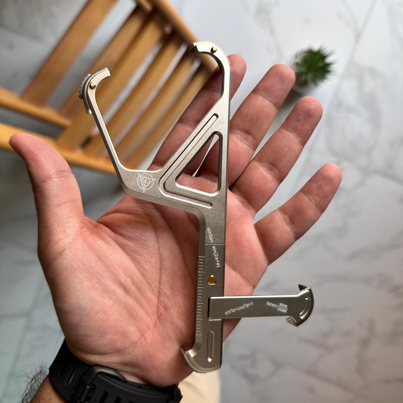 Luxury Geometric Ruler Type  Aluminium Case (Code GMT44)