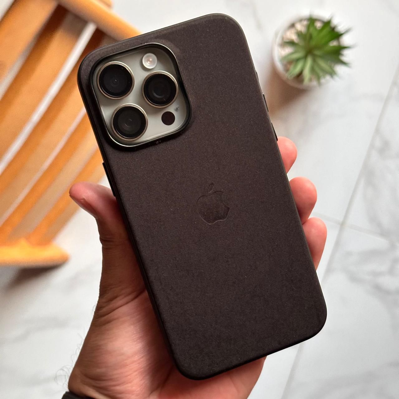 Apple FineWoven Case (Code MFW66)