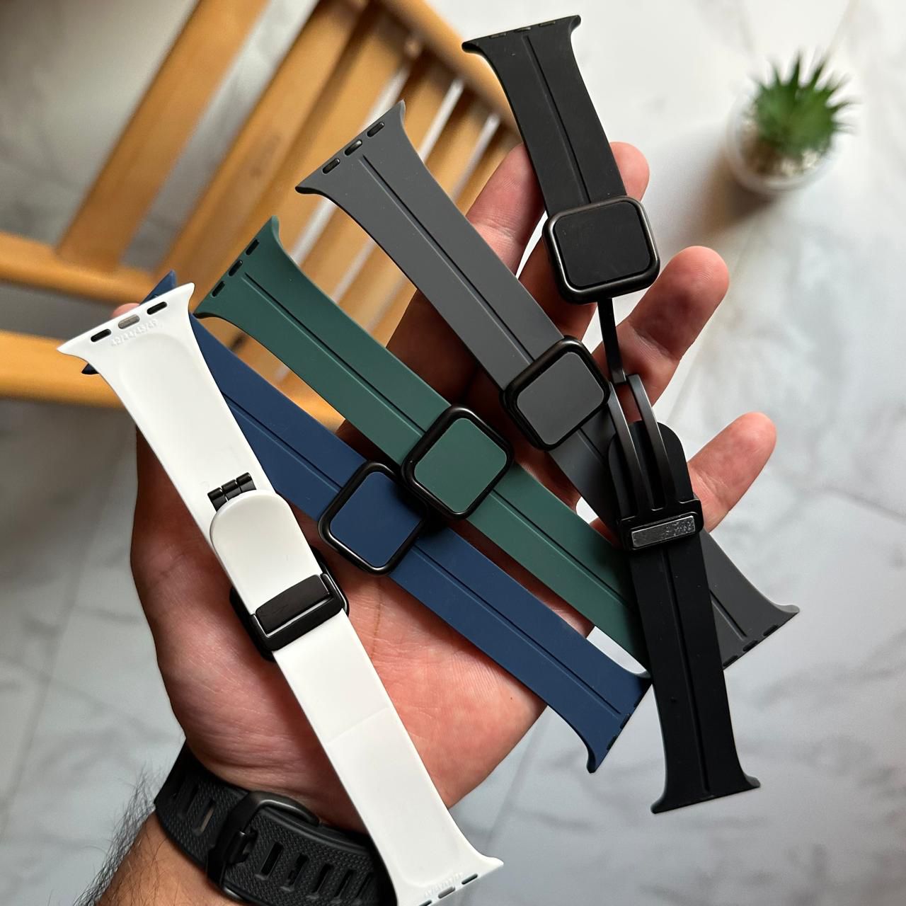 Modern Magnetic Silicone Band For Apple Watch (Code MMS90)