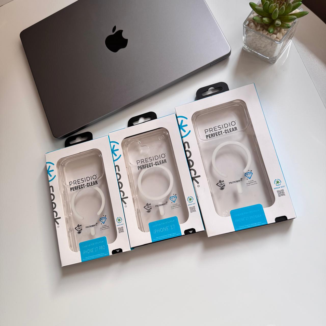 Speck Transparent MagSafe Case(Code SPK44)