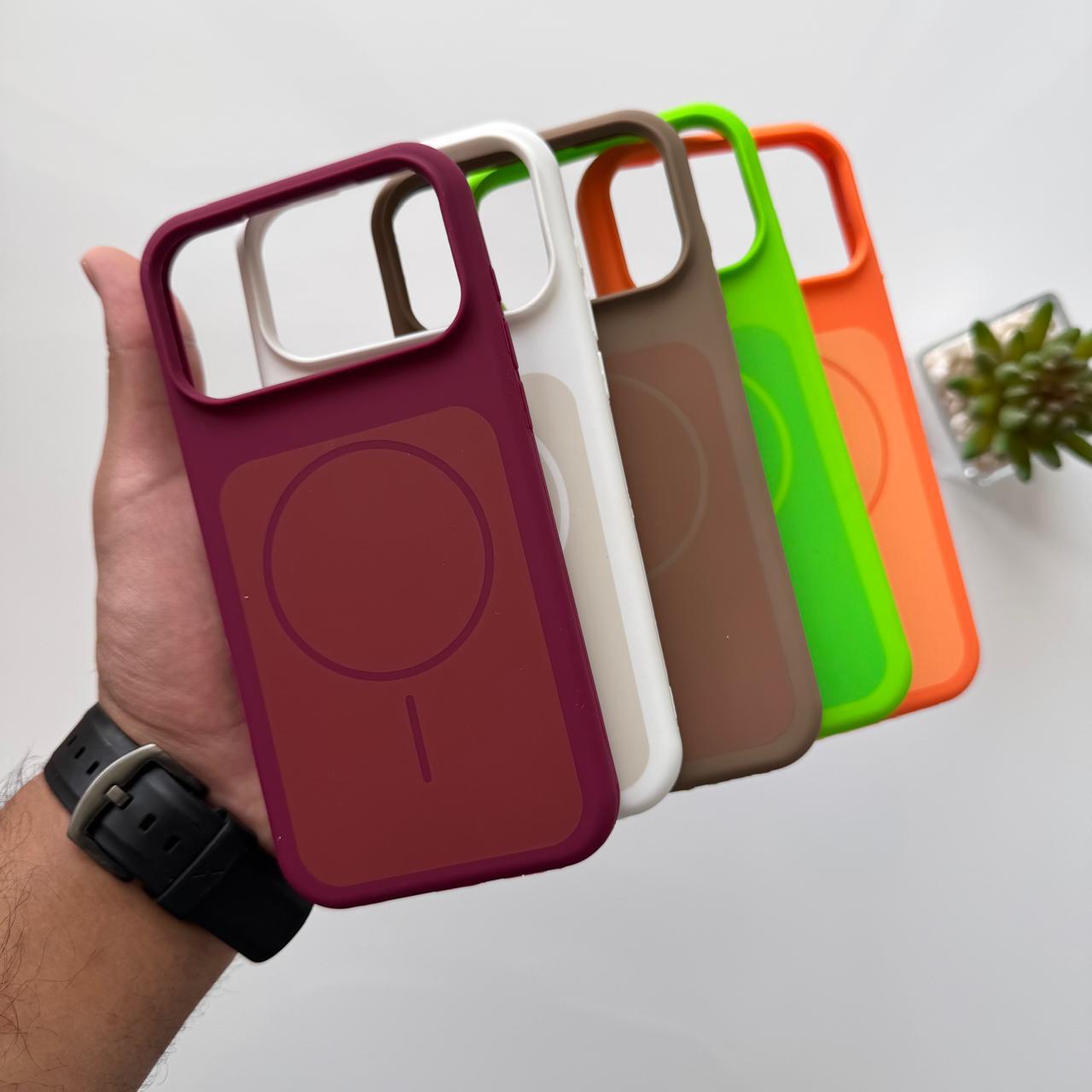 Silicone Beats MagSafe 17 Series Design Case(Code BTS80)