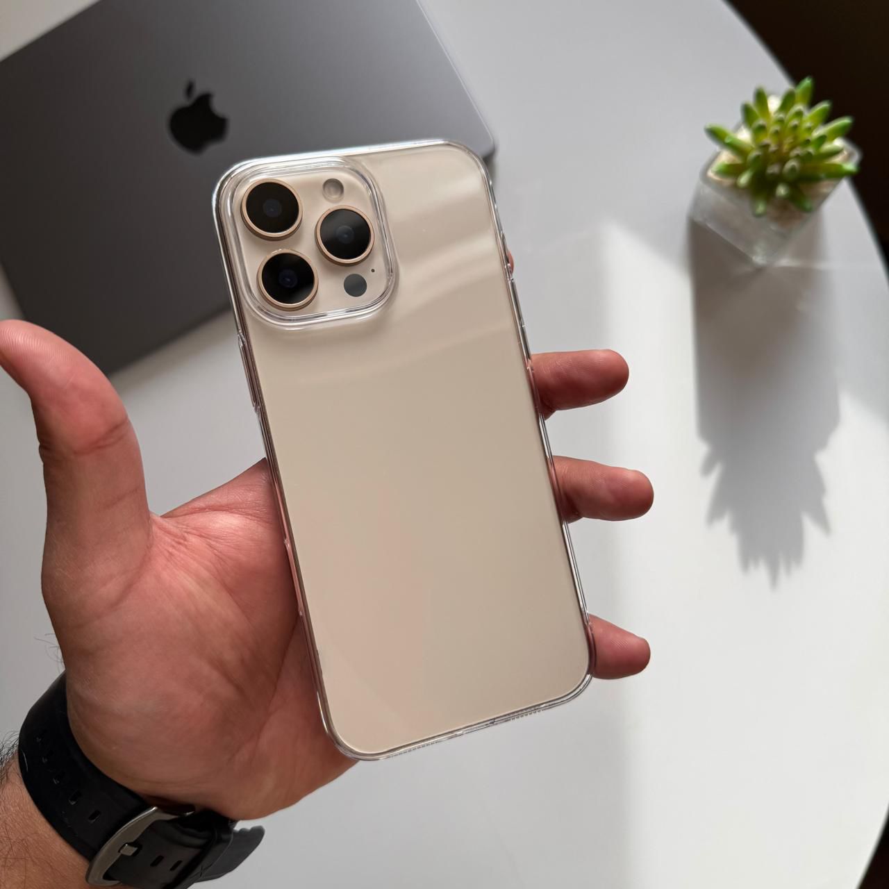 Berlia Hard Slim-fit Clear Case
(Code BRMC4)