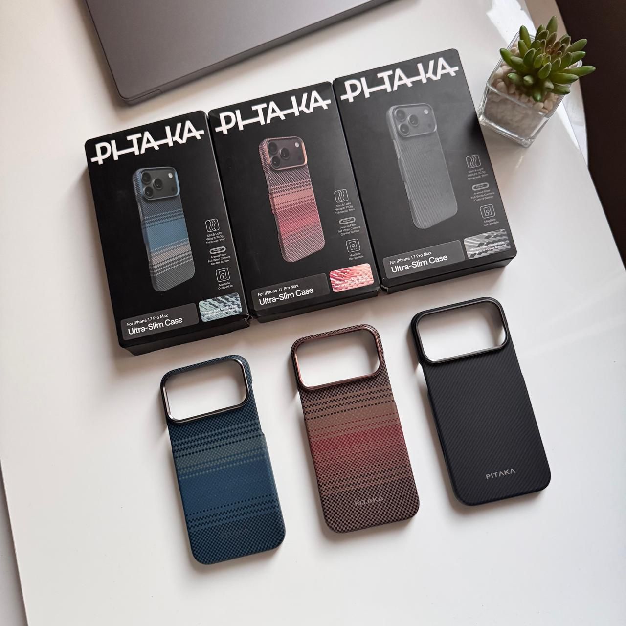 PI-TA-KA Hard-Slim Carbon MagSafe Case(Code PHS77)