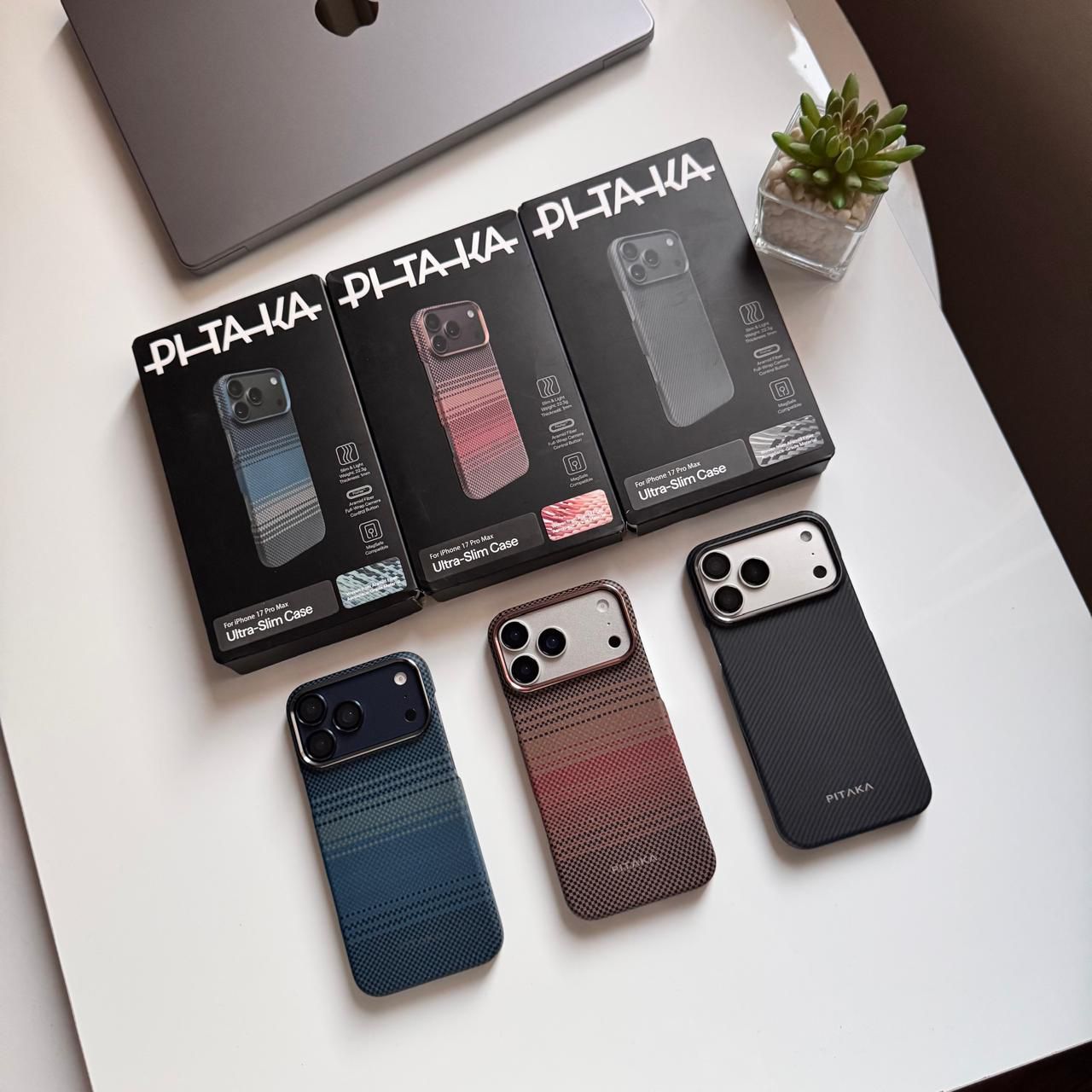 PI-TA-KA Hard-Slim Carbon MagSafe Case(Code PHS77)