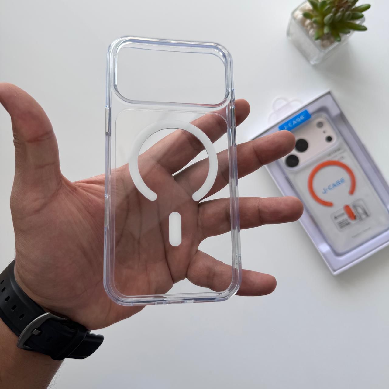 J-Case Transparent MagSafe Case(Code BKT53)