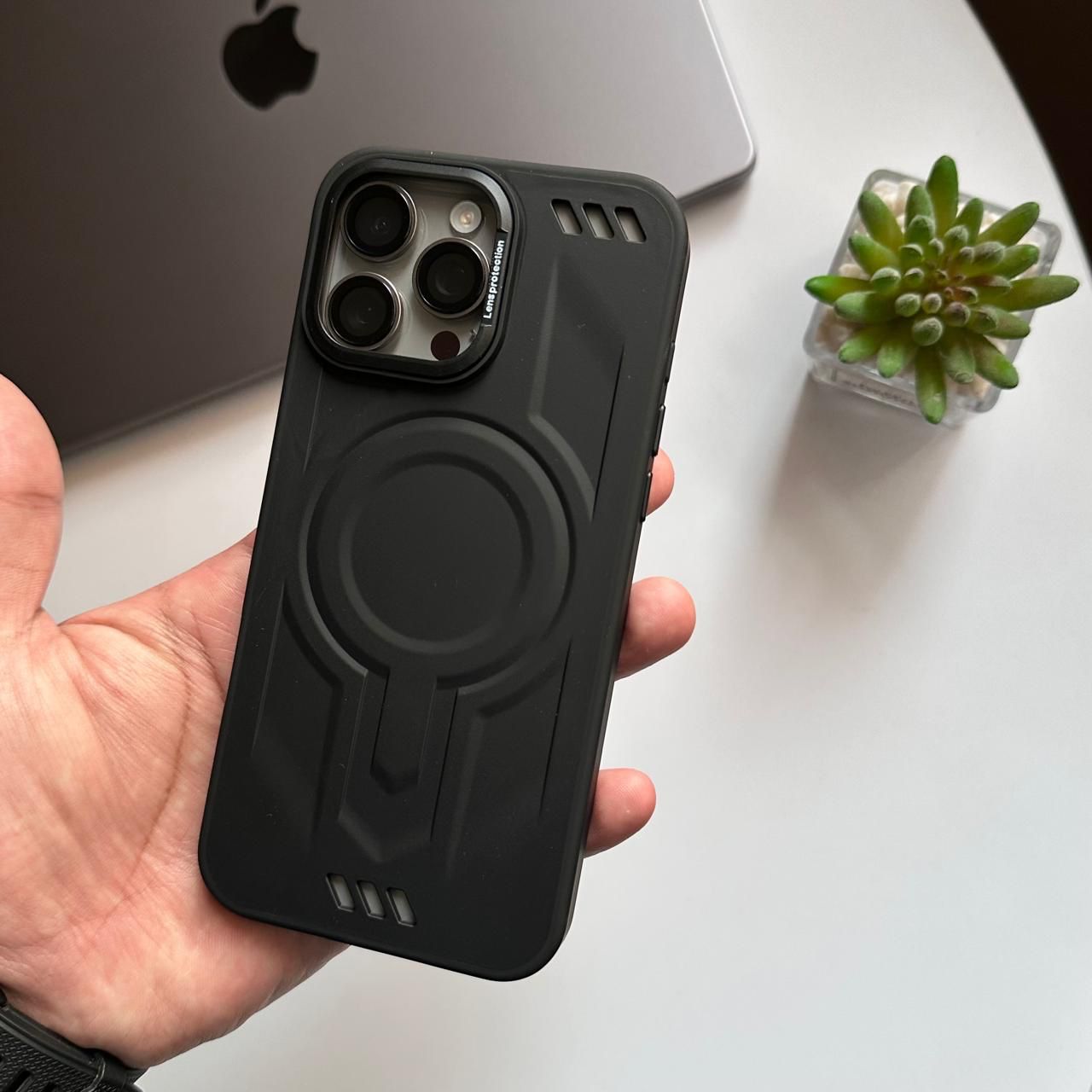 Robot Design Silicone MagSafe Case(Code RBT77)