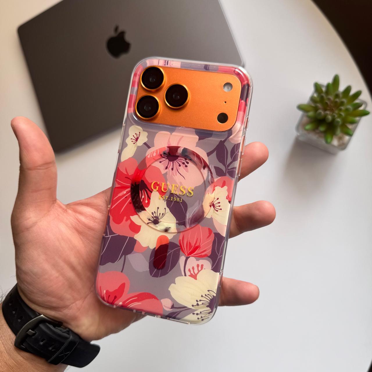 Trendy Guess Flowers Case(Code FLW54)