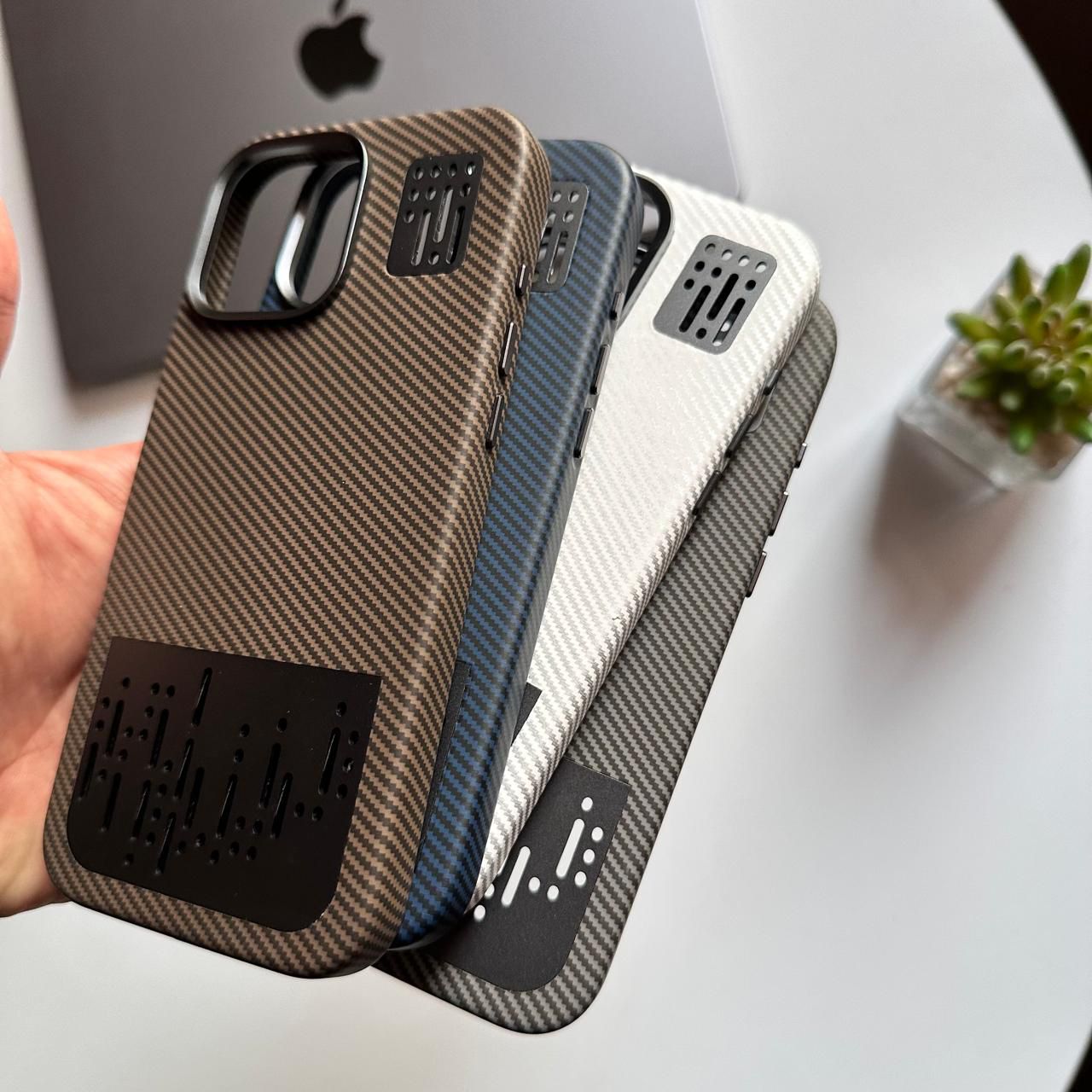Venting Leather Carbon MagSafe Case(Code LTC64)