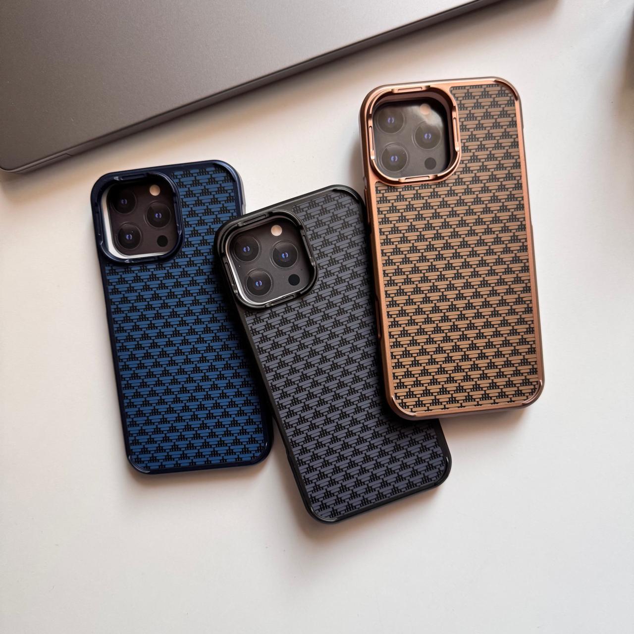 Basic MagSafe Triangles Case(Code TRN97)