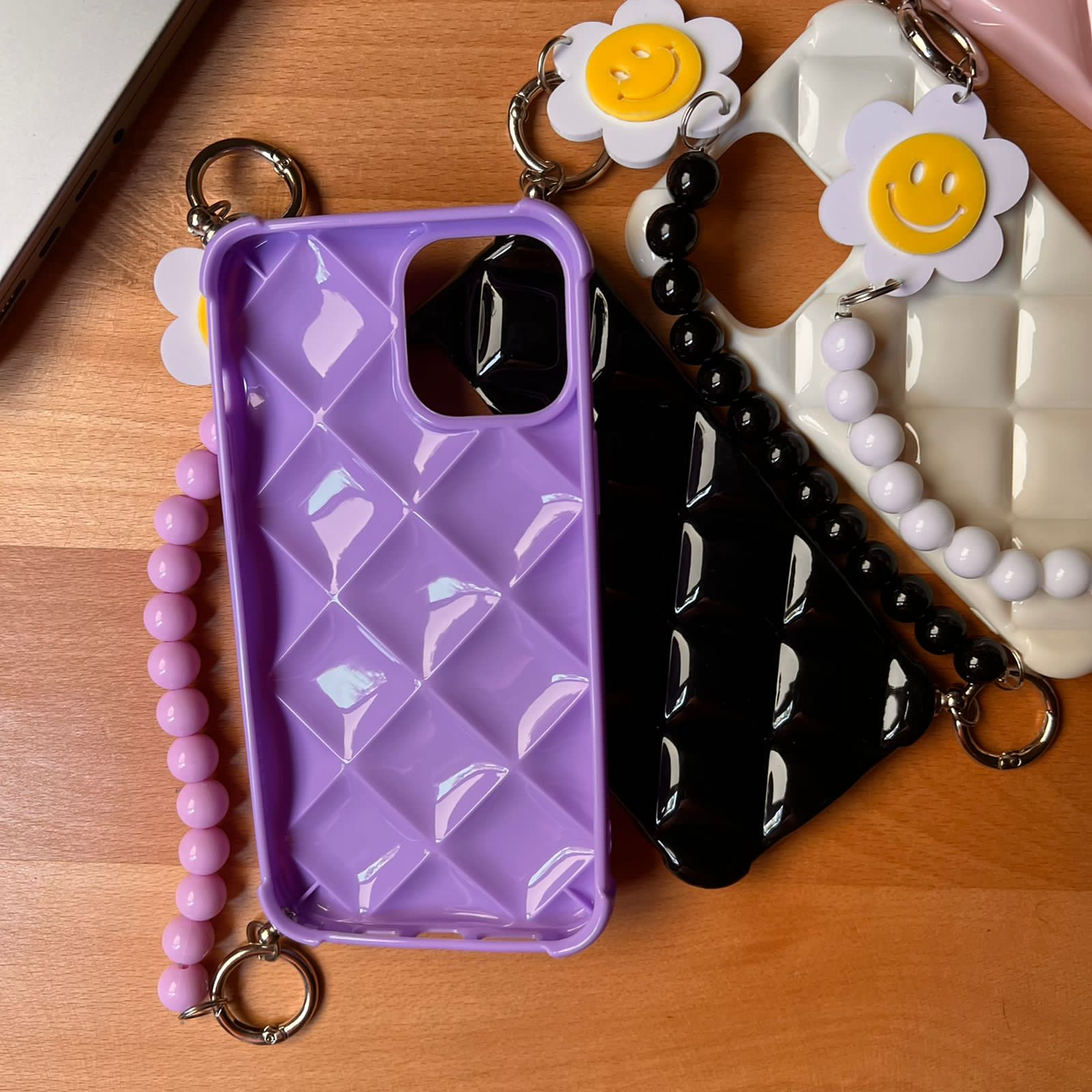Smile Flower Case with Chain
